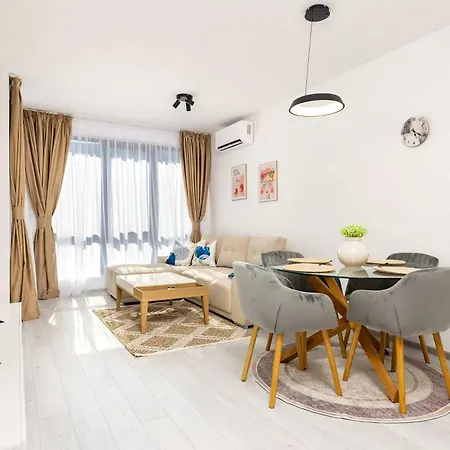 Bright & Quiet 1br In Plovdiv's South District By Flat Manаger Appartement *